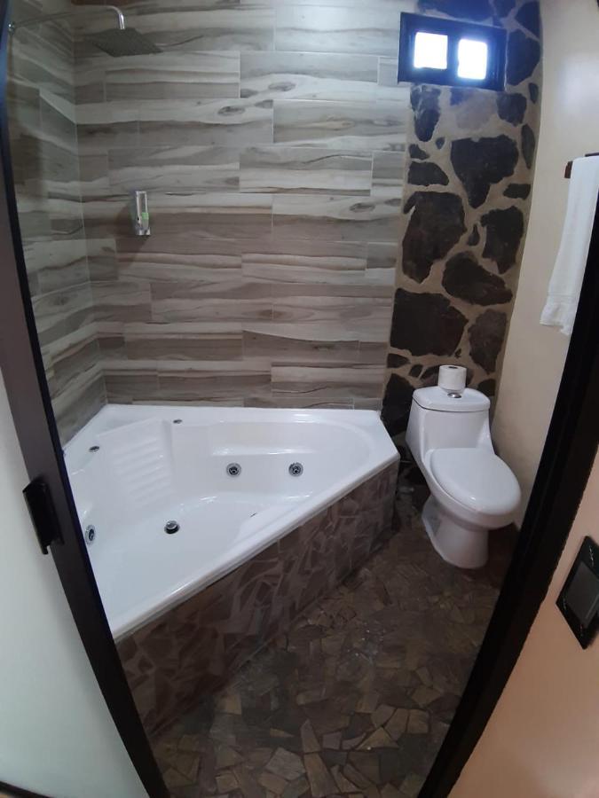 Hotel Spa El Gran Coral By Rotamundos Jocotepec Bagian luar foto