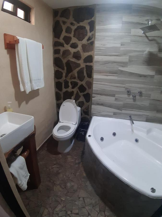 Hotel Spa El Gran Coral By Rotamundos Jocotepec Bagian luar foto